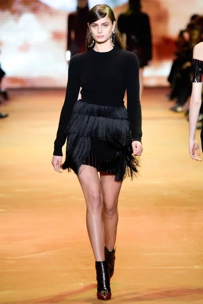 Look 25